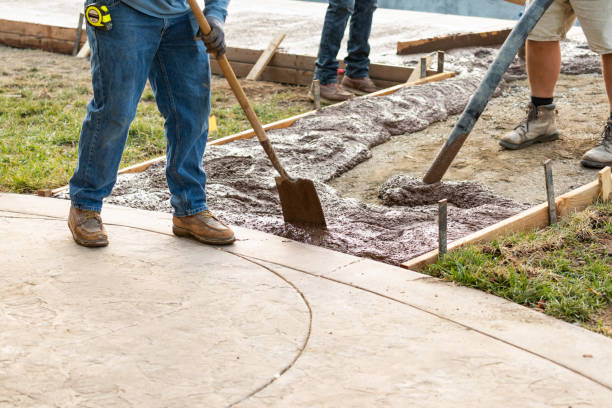 Best Concrete Sidewalk Installation  in Bartlett, TX